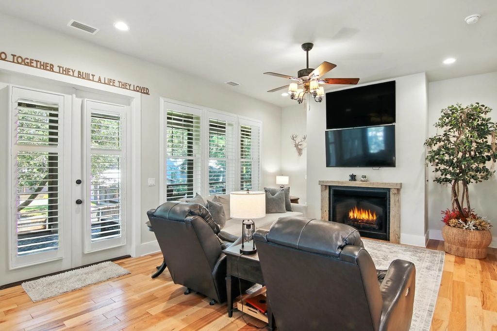 13 of 68 - 400 Pitts Bayshore Drive, Freeport, FL