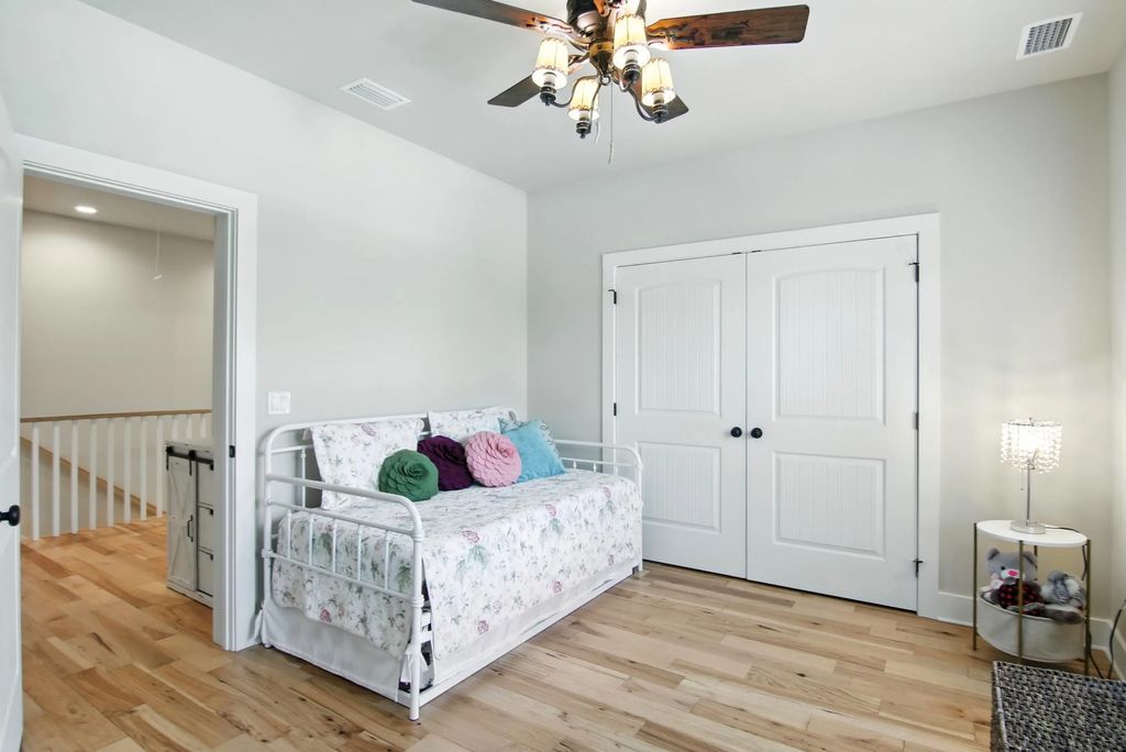 39 of 68 - 400 Pitts Bayshore Drive, Freeport, FL