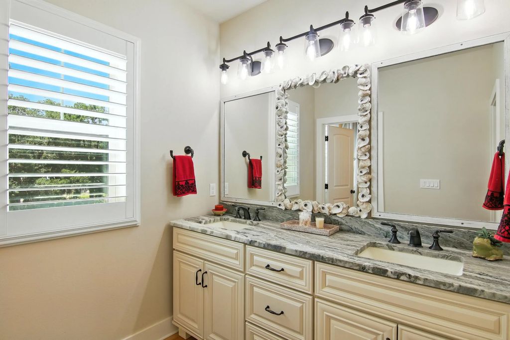 40 of 68 - 400 Pitts Bayshore Drive, Freeport, FL