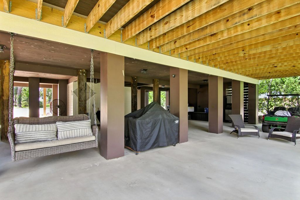 46 of 68 - 400 Pitts Bayshore Drive, Freeport, FL