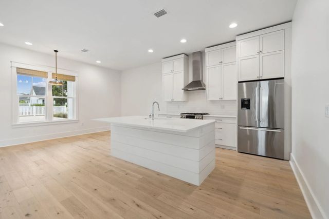 Photo of Listing #1010871