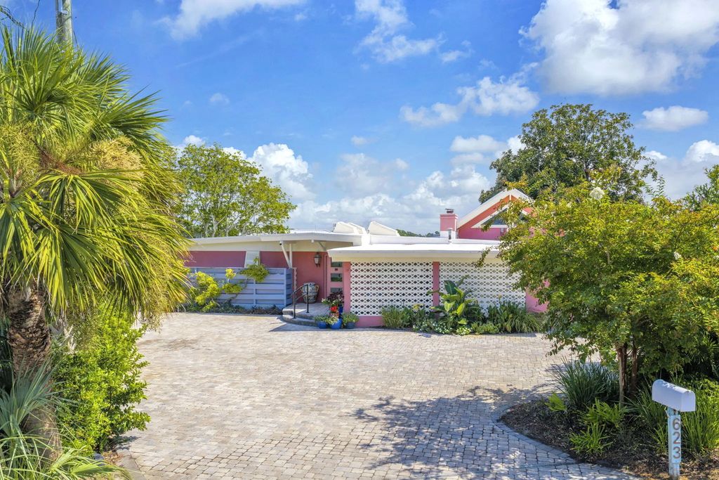 623 Pelican Drive, Fort Walton Beach