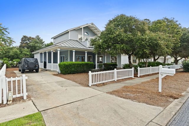4454 Clipper Cove, Destin.