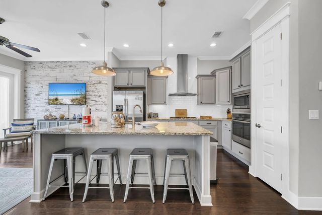 Photo of Listing #1010978