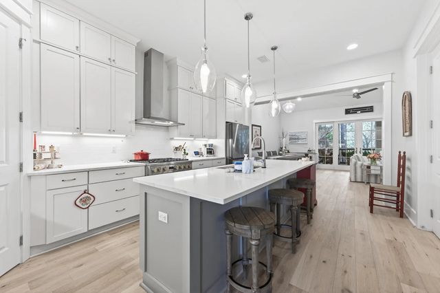 Photo of Listing #1011057