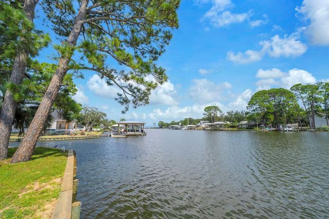 83 Anchor Lane, Santa Rosa Beach.
