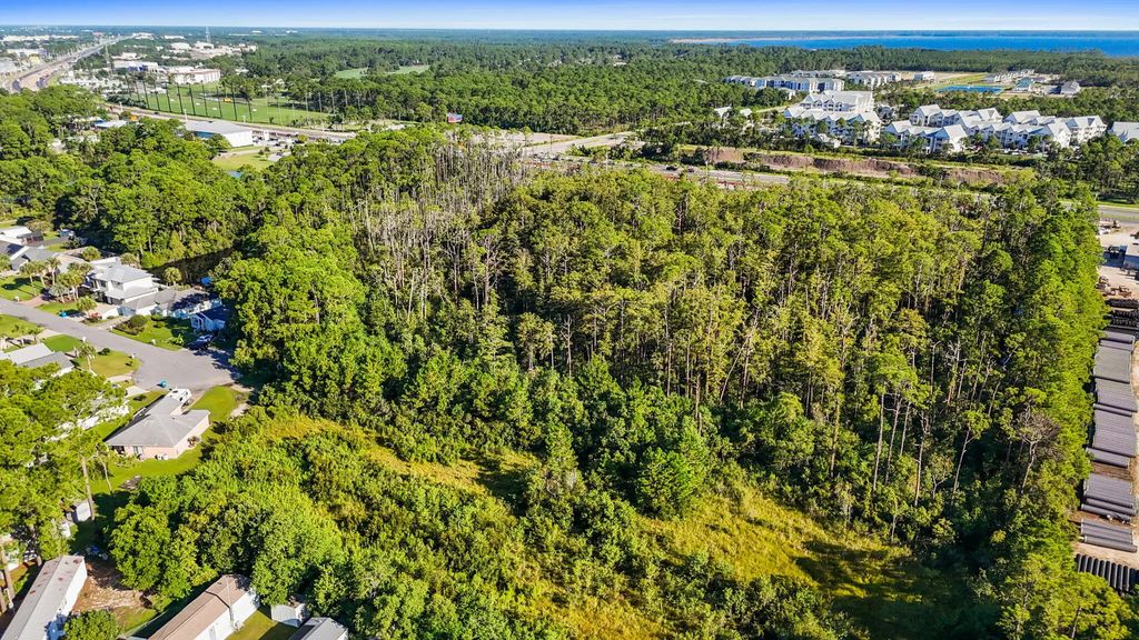 8 of 16 - 12510 Emerald Lake Drive, Panama City Beach, FL