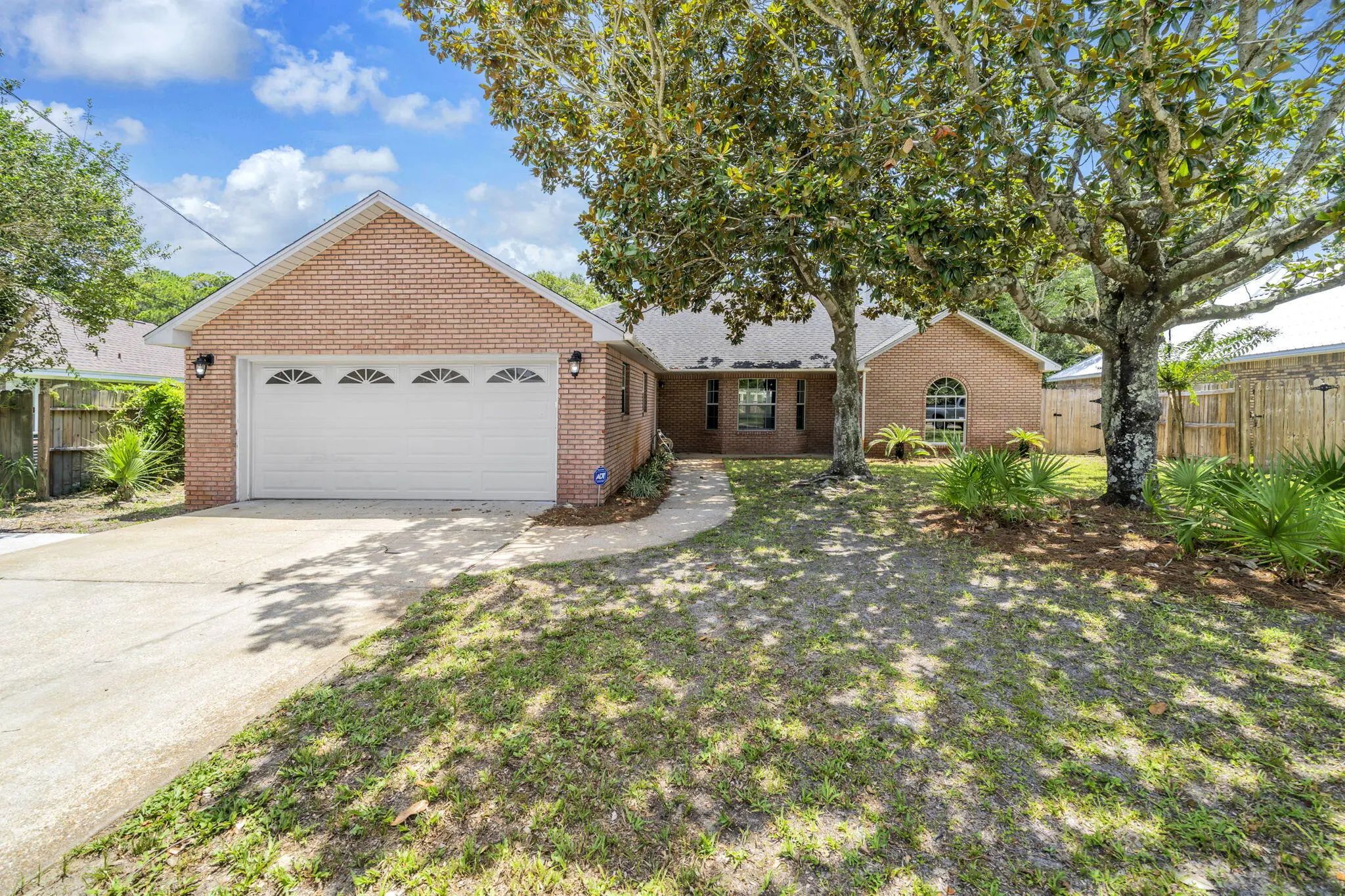 Photo of Listing #1011168