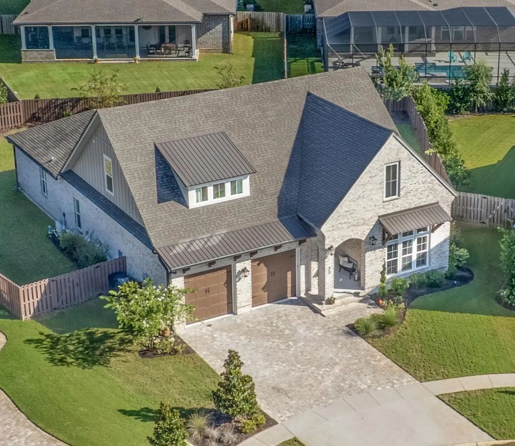 33 Caymus Cove, Freeport