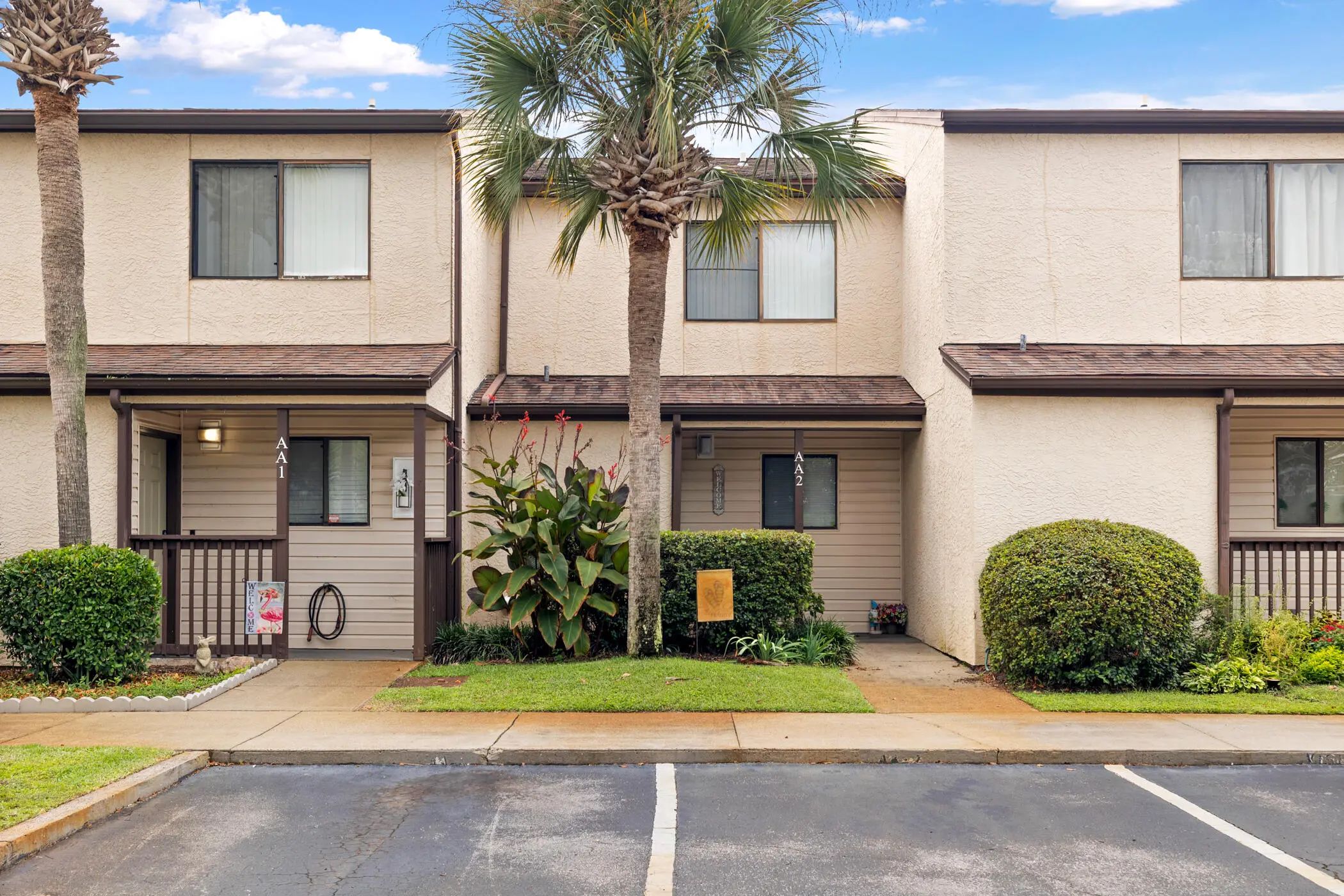 Photo of Listing #1011400