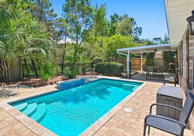 Photo of Listing #1011233
