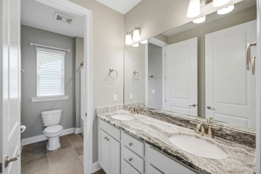 43 of 74 - 19 Laurel Oaks Drive, Freeport, FL