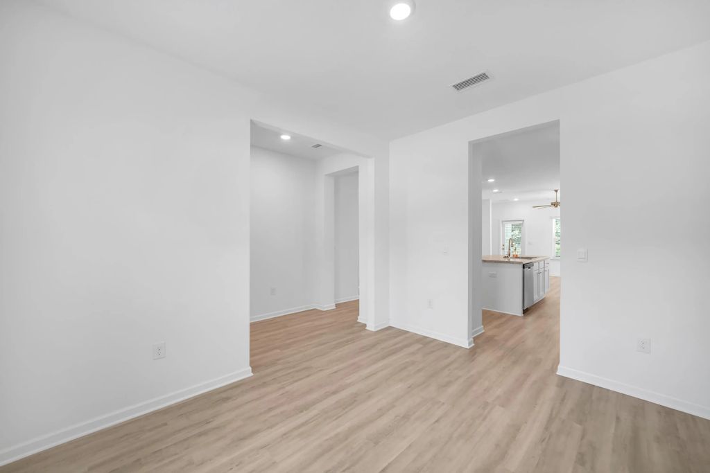 11 of 38 - 30 Sandywoods Court, Freeport, FL