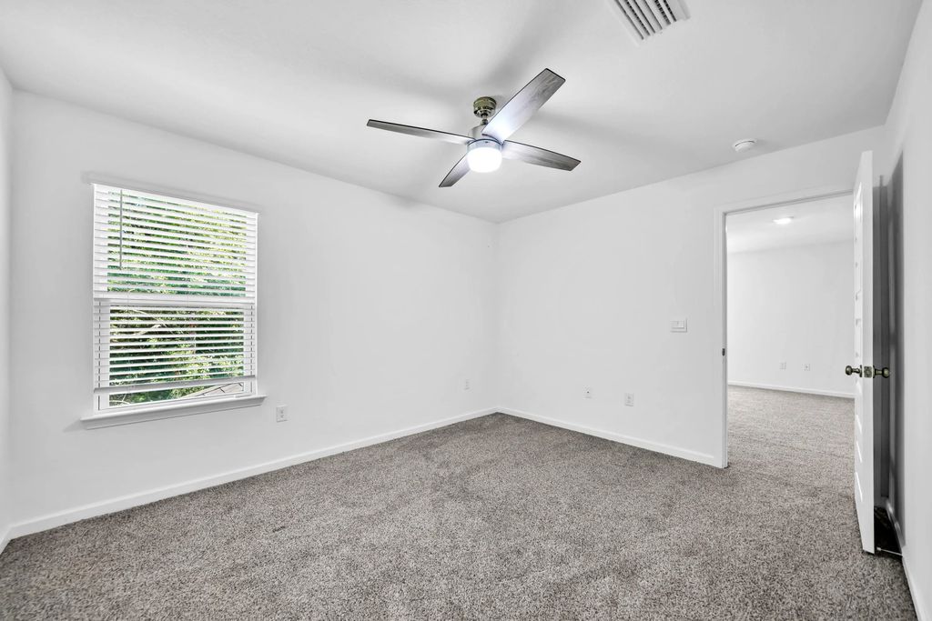 18 of 38 - 30 Sandywoods Court, Freeport, FL