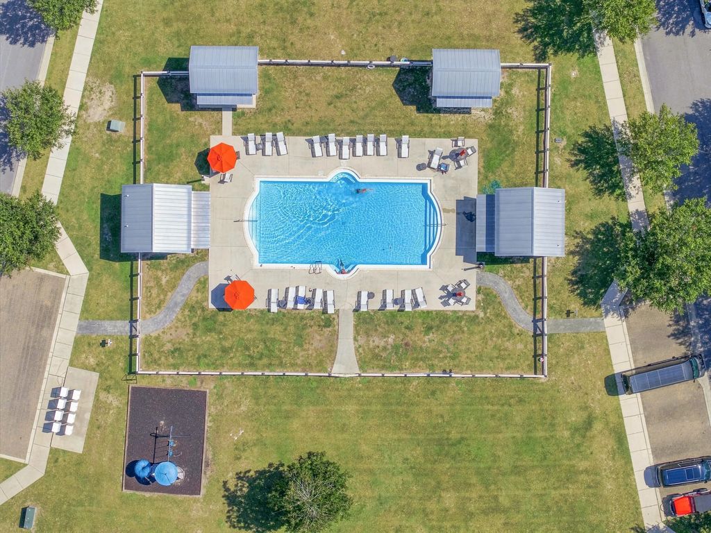37 of 38 - 30 Sandywoods Court, Freeport, FL