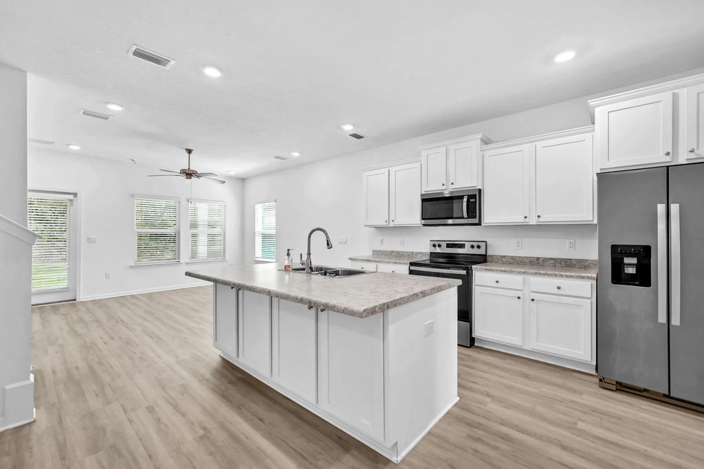 5 of 38 - 30 Sandywoods Court, Freeport, FL