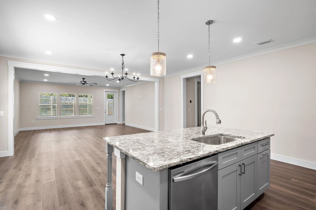 10 of 36 - 610 Fifth Street, Destin, FL