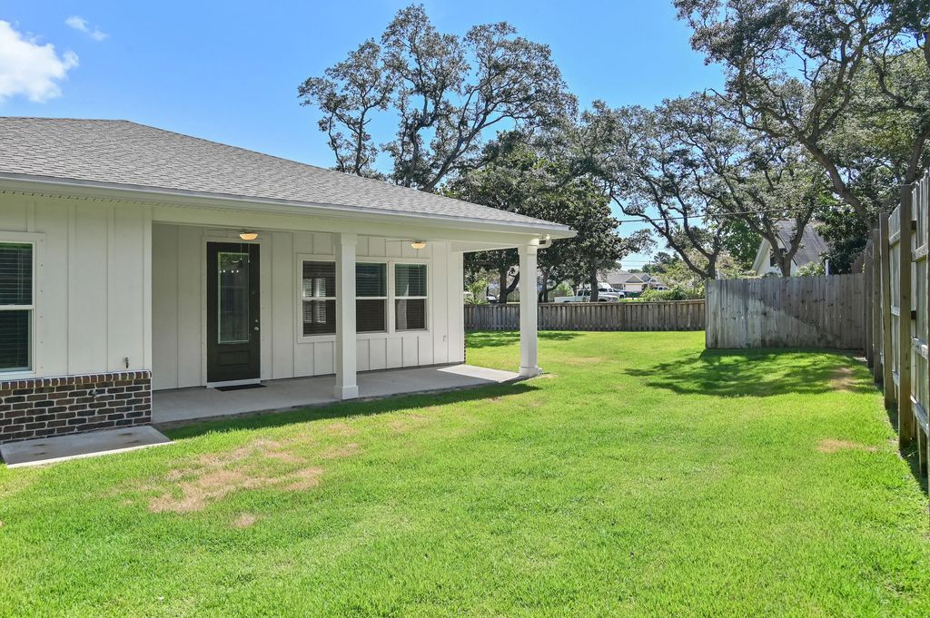 17 of 36 - 610 Fifth Street, Destin, FL