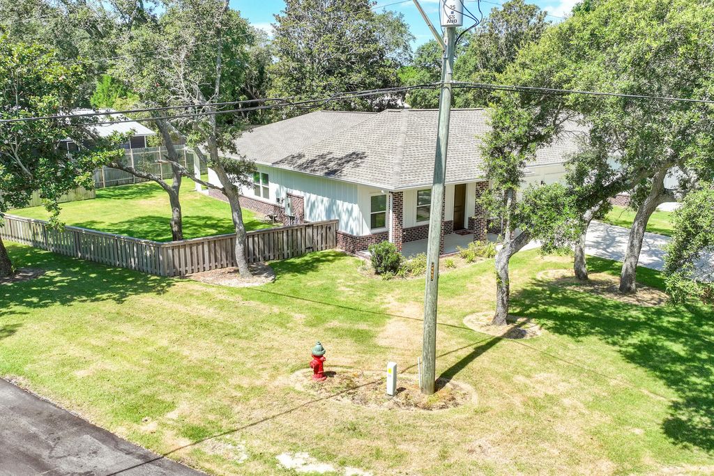 3 of 36 - 610 Fifth Street, Destin, FL