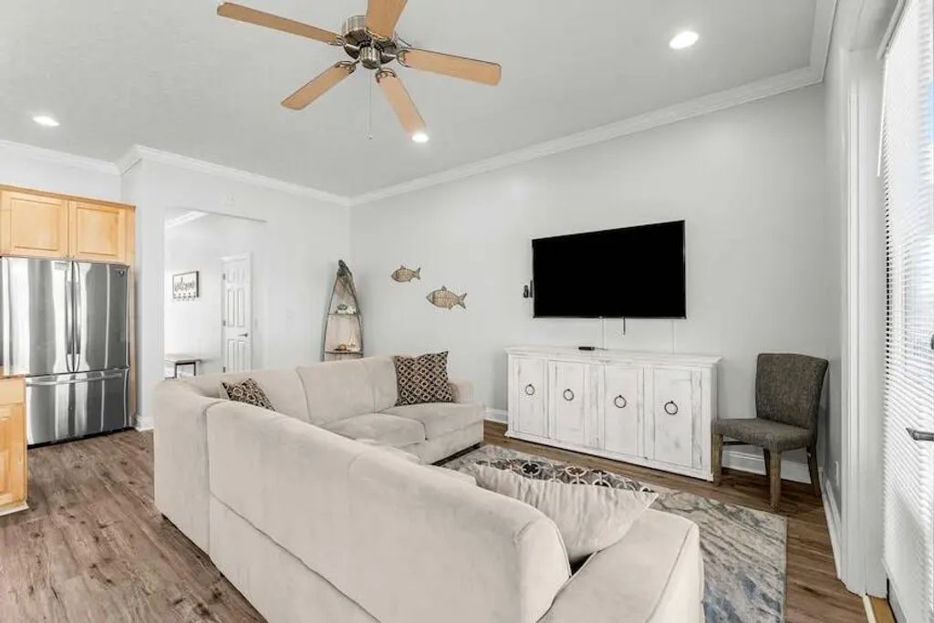 6 of 43 - 7824 Thomas Drive, Panama City Beach, FL