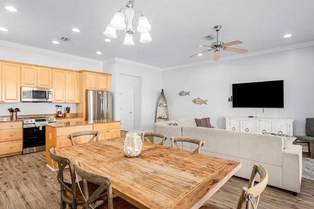 9 of 43 - 7824 Thomas Drive, Panama City Beach, FL