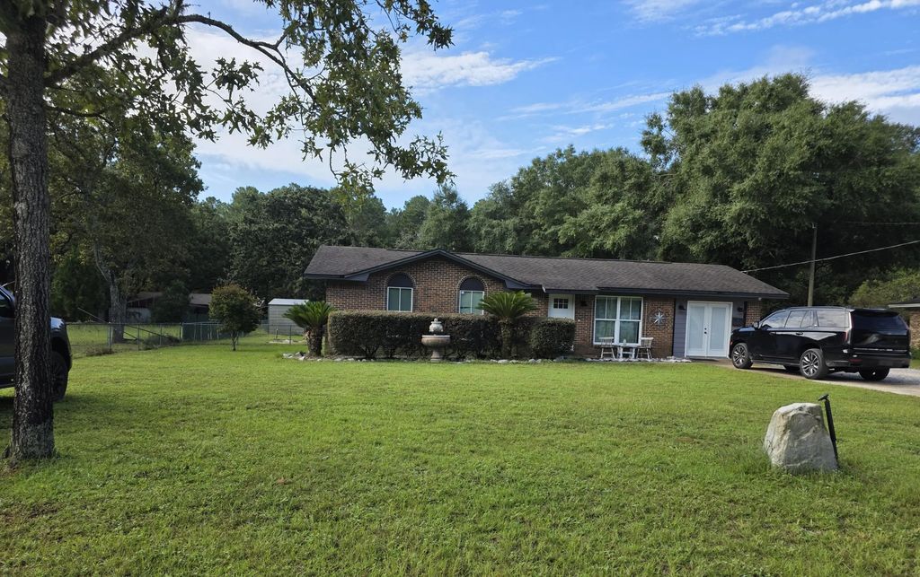 3080 Oak Street, Crestview