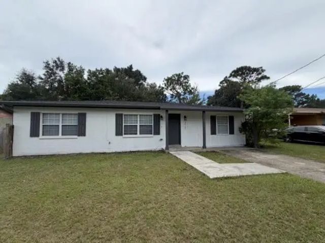 Photo of Listing #1011477
