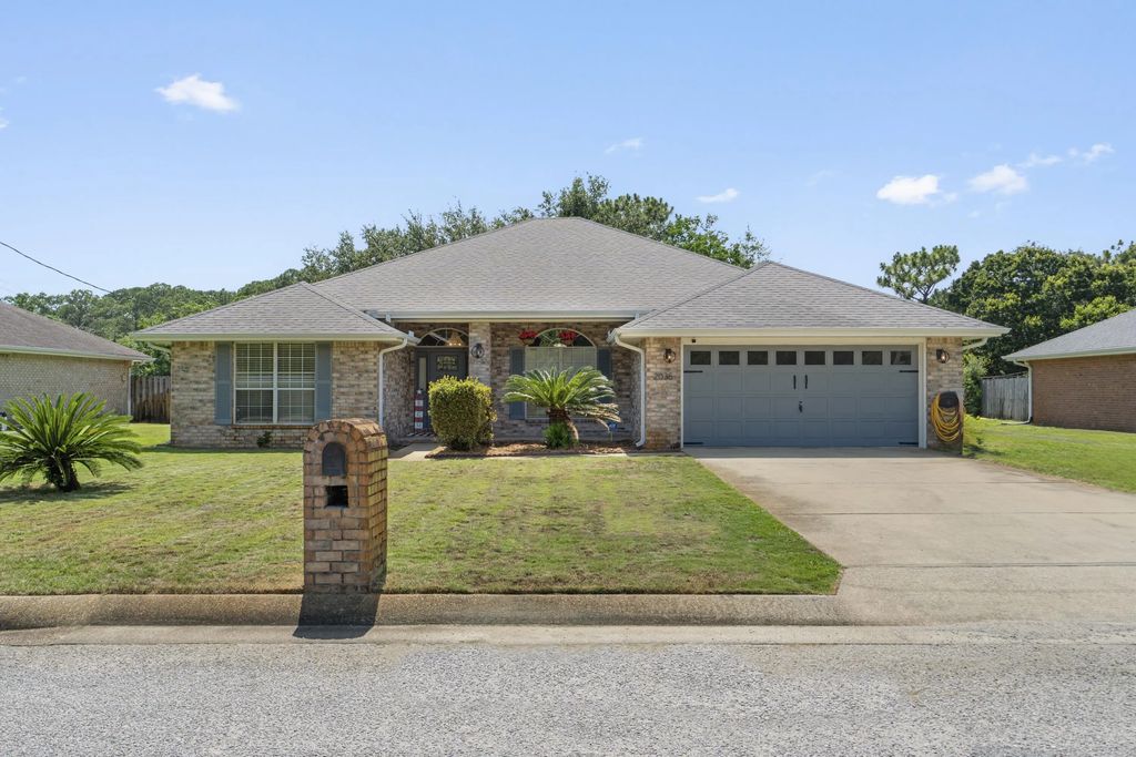 2035 Alfred Boulevard, Navarre
