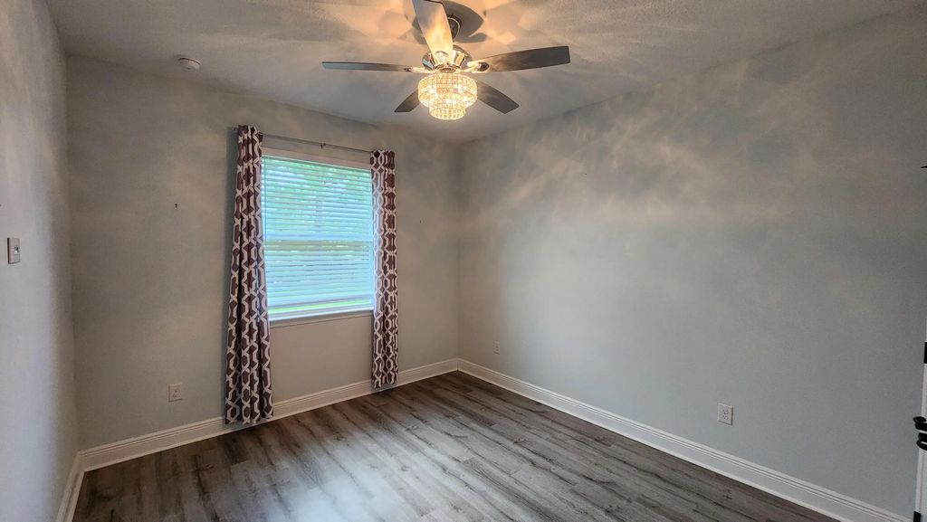 36 of 48 - 513 W Club House Drive, Freeport, FL