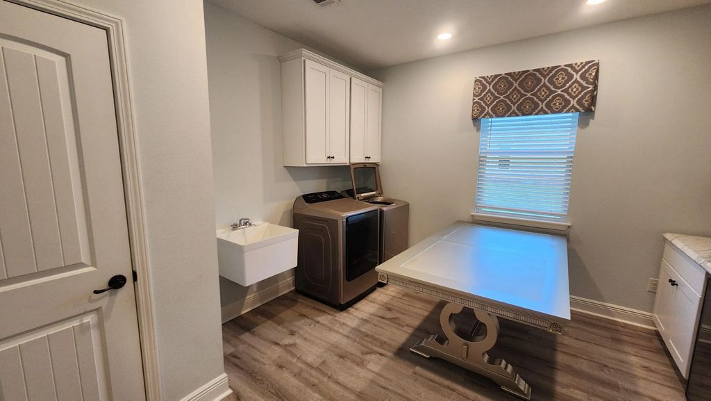 39 of 48 - 513 W Club House Drive, Freeport, FL