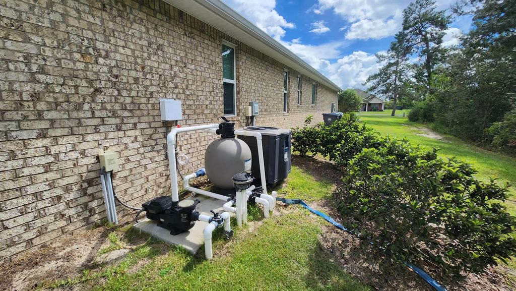43 of 48 - 513 W Club House Drive, Freeport, FL