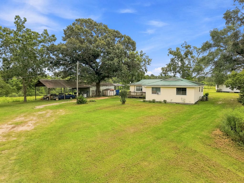 144 Icie Pine Rd Road, Westville