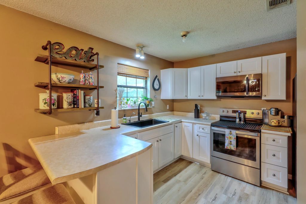 14 of 42 - 11 W Bayou Forest Drive, Freeport, FL