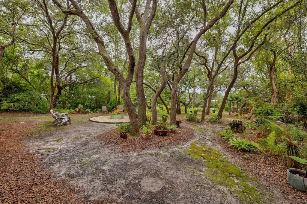 27 of 42 - 11 W Bayou Forest Drive, Freeport, FL