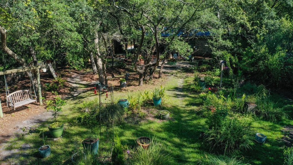 31 of 42 - 11 W Bayou Forest Drive, Freeport, FL