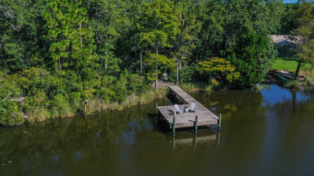 38 of 42 - 11 W Bayou Forest Drive, Freeport, FL