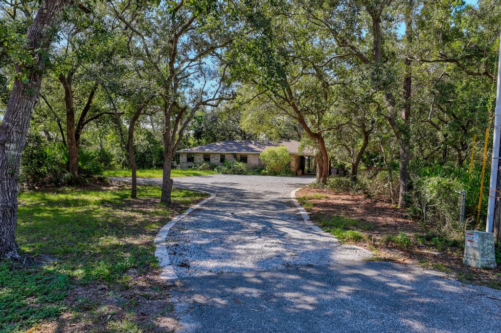 39 of 42 - 11 W Bayou Forest Drive, Freeport, FL