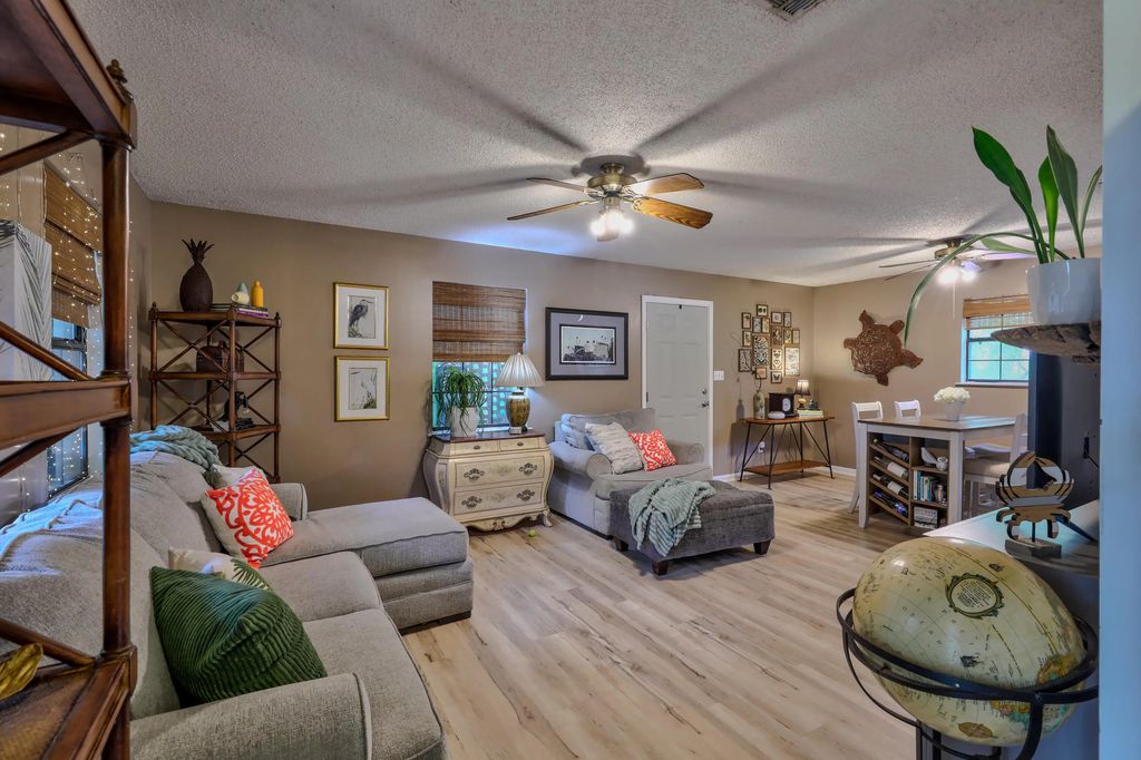 5 of 42 - 11 W Bayou Forest Drive, Freeport, FL