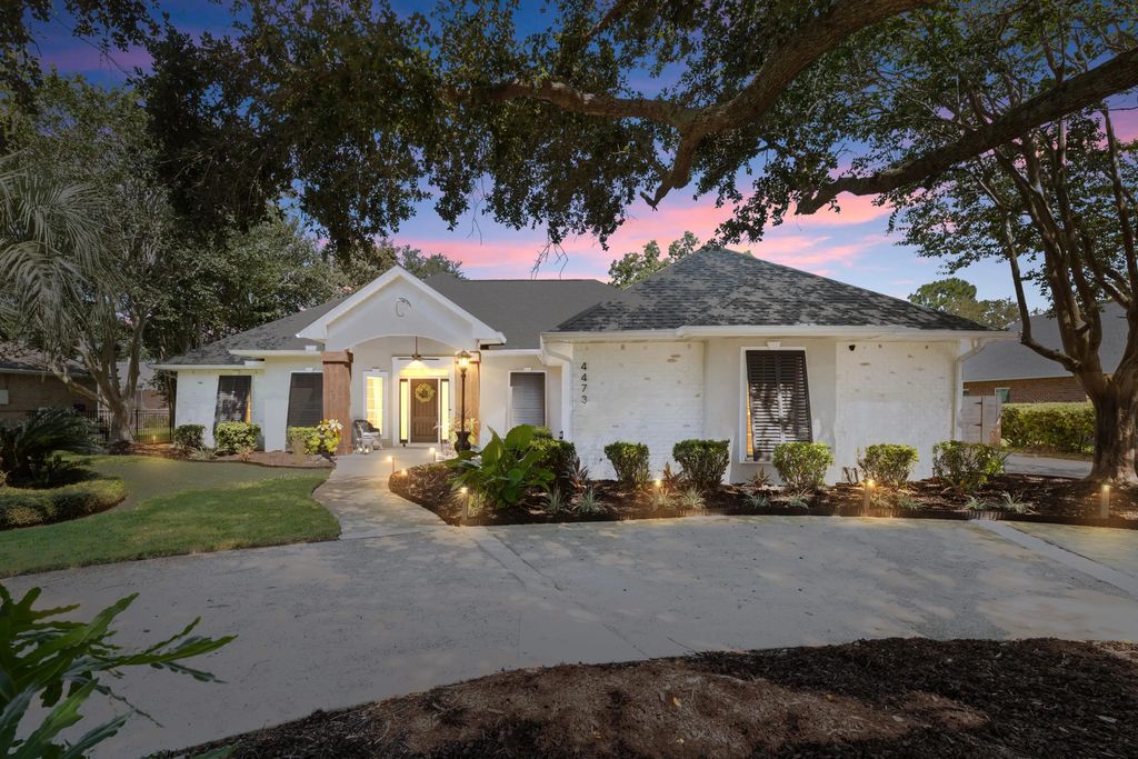 4473 Madura Road, Gulf Breeze