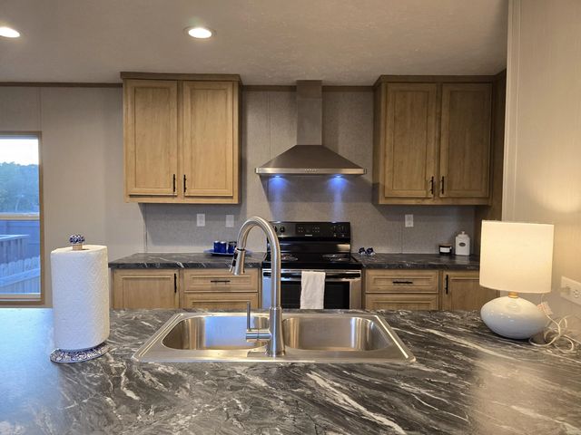 Photo of Listing #1011619