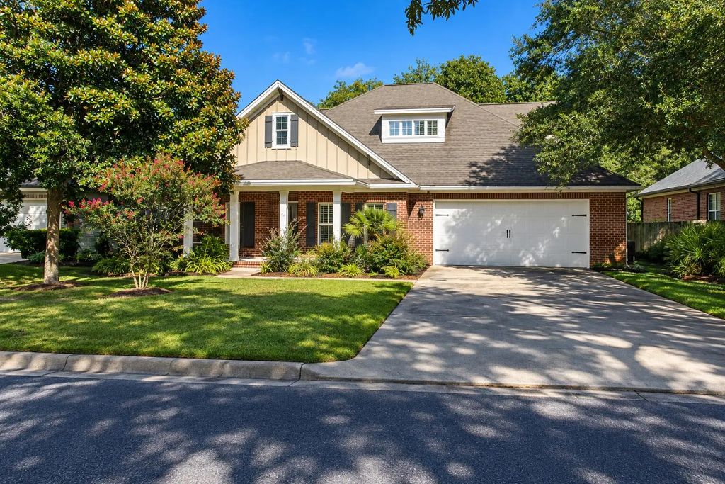 219 Girard Avenue, Fort Walton Beach