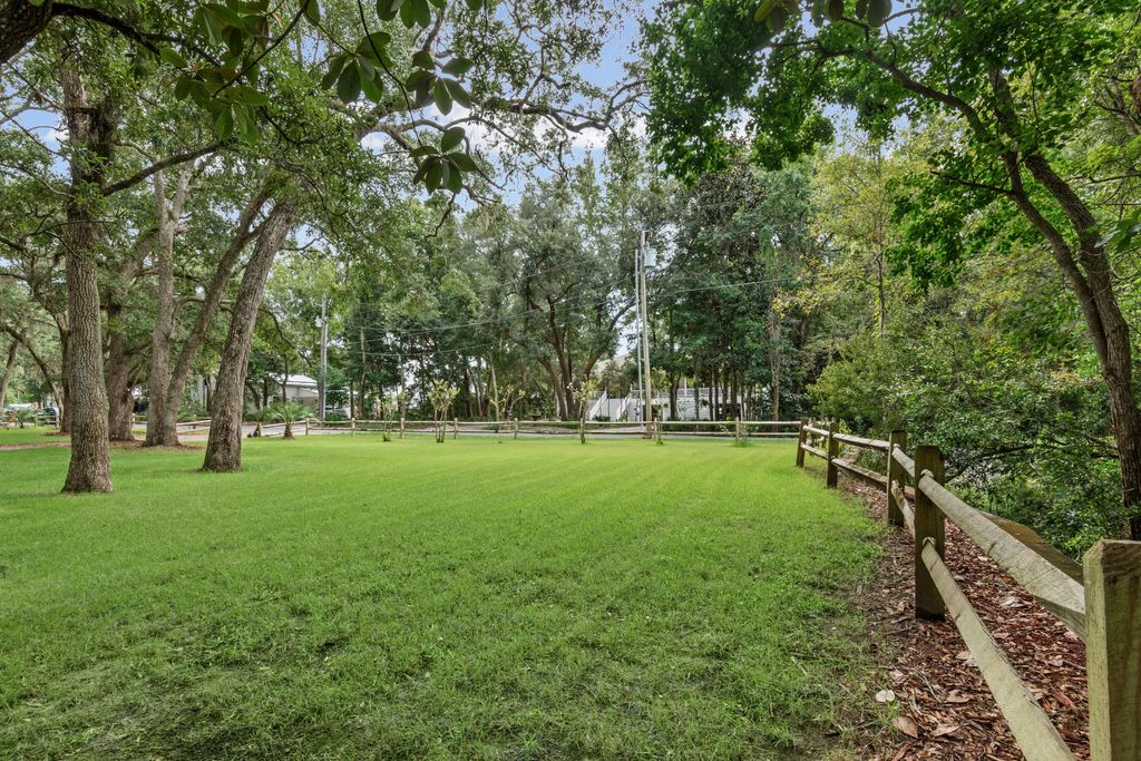 10 of 74 - 362 Red Barn Road, Freeport, FL