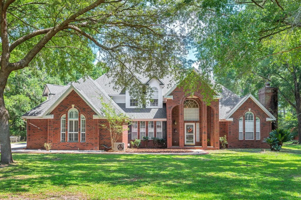 103 Old South Drive, Crestview
