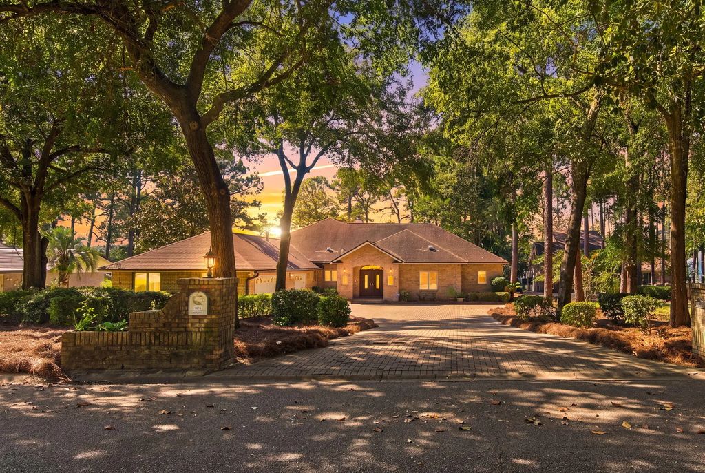 2422 Edgewater Drive, Niceville