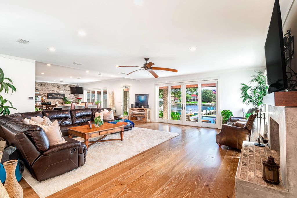 17 of 66 - 510 Calhoun Avenue, Destin, FL