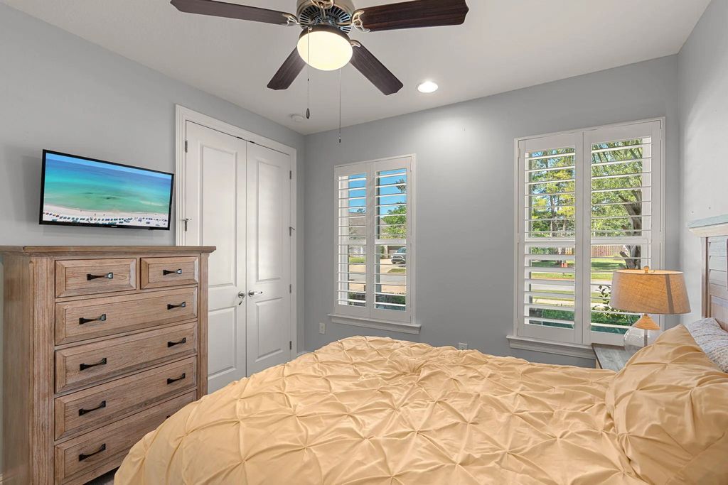 19 of 50 - 129 Leap Year Lane, Freeport, FL