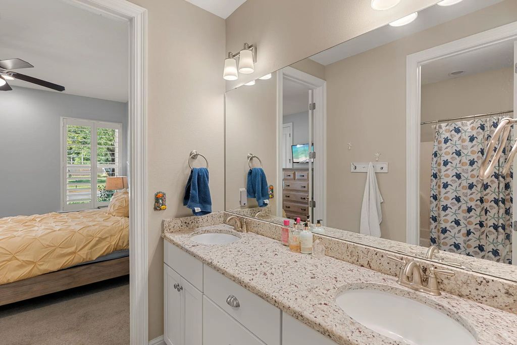 20 of 50 - 129 Leap Year Lane, Freeport, FL