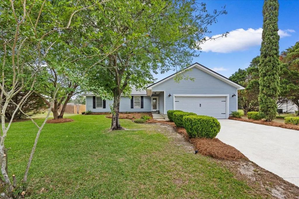 1938 Iris Lane, Navarre