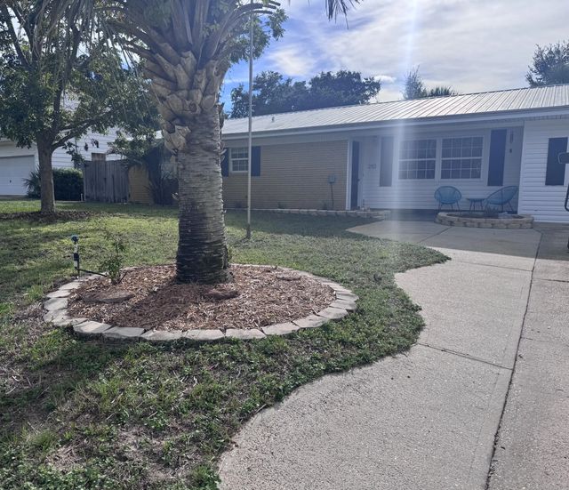 Photo of Listing #1011872