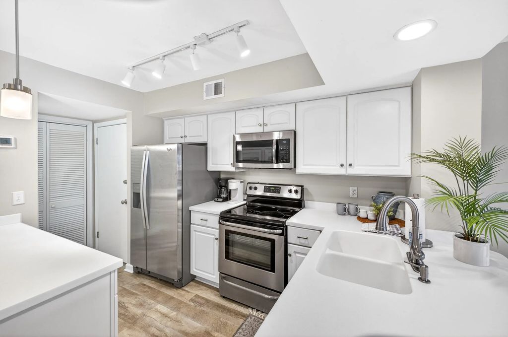 6 of 52 - 900 Harbour Point Lane 900, Miramar Beach, FL